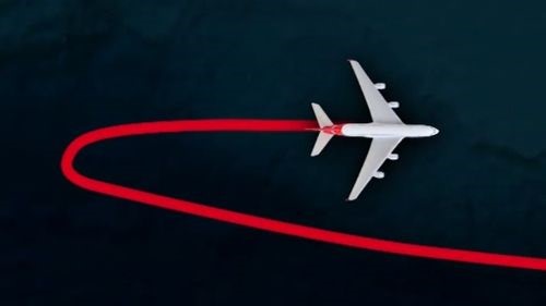 Qantas flight diverted after strong smell reported