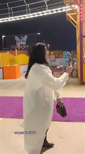 ‏الا تبي تلعب#الشعب_الصيني_ماله_حل😂😂