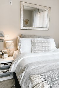 21  Best College Apartment Bedroom Ideas You Need To Use - By Sophia Lee