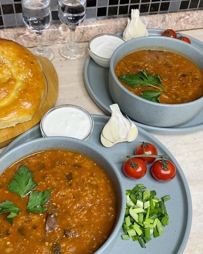 Тот самый с котиком😺 | Если перестали верить в магию... Волшебный харчо🙌 смотреть со звуком) Почему волшебный?) а вы попробуйте😉 📝Харчо: Вода - 3 литра Говядина... | Instagram