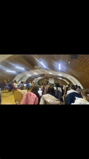 Tronos Junior - Ploiești se pregătește pentru primul concert. În data de 19 decembrie, ora 19:00 la Sala Europa din Ploiești vor avea un frumos concert de colinde alături de Mihail Bucă și Tronos - Corul de psalți al Patriarhiei Române. Urati-le succes, au mari emoții! 🙏🏼 | Tronos Junior