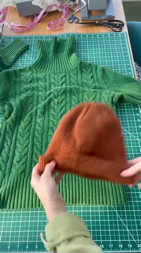 Turn an old sweater into this! 🤯