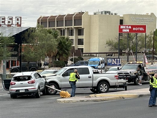 One person in serious condition after multi-vehicle crash in West El Paso, EPPD investigates