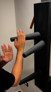 Learn wooden dummy step by step🫴 #woodendummy #wingchun #chinesemartialarts #mixedmartialarts #fighter #karate #taichi #martialarts #shaolinkungfu #mma #ipman #brucelee #kungfu #kravmaga #boxing #attack #selfdefense | Karim Ahmed - كريم أحمد