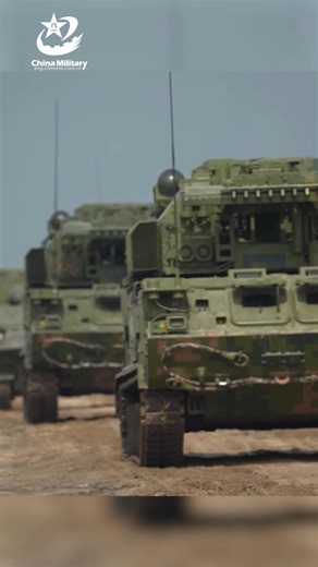 Air Defense Exercise: A brigade assigned to the 81st Group Army under Chinese #PLA #Army recently organized a full-element round-the-clock shooting exercise. Multiple types of weapons were mix-grouped to form an integrated air-defense system in the exercise. #Chinamilitary | China Military Bugle