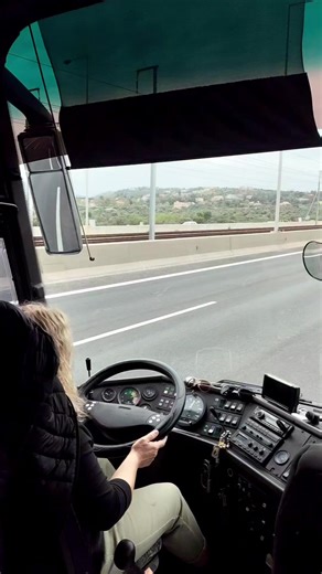 Βίντεο χρήστη Bus 🚌 driver (@bus.driver2kamposou) με μουσική original sound - ♪·¯·♫ 𝓖𝓻𝓮𝓮𝓴𝓜𝓾𝓼𝓲𝓬♫·¯·