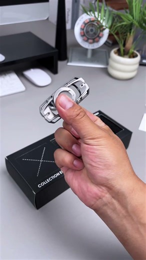 The best fidgets spinners mystery box for you !