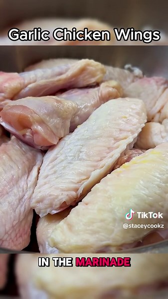 Fried Chicken Wings Recipe | Tasty, Garlicky and Crispy Chinese Fried Chicken Recipe Ingredients (3–4 servings) Chicken Wings • 2 lb (900 g) party wings • 1 1/2 tsp salt • 2/3 tsp sugar • 2 tsp garlic powder • 1/2 tsp onion powder • 1/2 tsp white pepper • 1 1/2 tsp soy sauce • 3 tbsp beaten egg • 2/3 tbsp rice wine • 10 garlic cloves, minced or crushed Batter Mix • 1 1/2 tbsp all-purpose flour • 1 1/2 tbsp cornstarch • 3/4 tbsp potato starch (6/8 tbsp) #friedchicken #friedchickenwings #friedchic