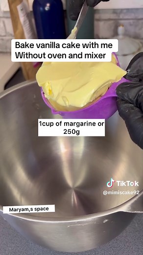 Simple vanilla cake without oven and mixer🥰 step by step video..#foryourpagе #everyone #baking #bakingtips #vanillacakerecipe #bakewithoutoven
