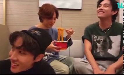 Usapang Farts 💨 🐿: I heard a farting sound from somewhere did jungkook fart? 🐥Jungkook's farts are so powerful 🐻Jungkookie farted!! 🐰we came to Busan with a good vibe and why are you suddenly talking about farts all our ARMYs also fart!! 🐿🐥🐻ARMYs don't fart!! Nandadamay kapa Jk ah nanahimik kami dto at di maka move on sa run BTS ie. | BTS ARMY PH