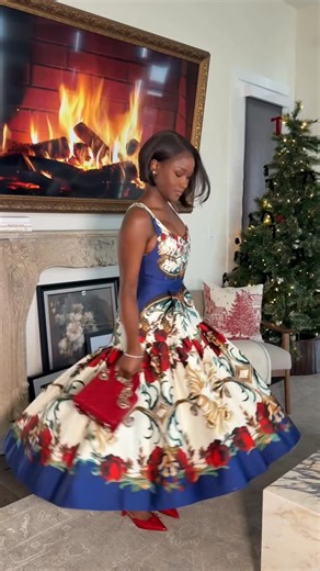 BDW💎 on Instagram: "This time of year is full of celebrations, and @aliceandolivia is officially my go-to for feeling like the best-dressed person in every room. ✨ The Diana structured midi dress gives me shape, tone, and that effortless holiday elegance. If you’re building your party lineup, you can find this dress and more at @bloomingdales . #bloomiespartner"