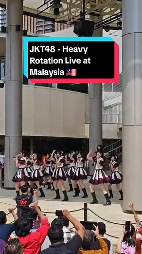 JKT48 Heavy rotation live at Malaysia Lalaport #jkt48 #malaysia