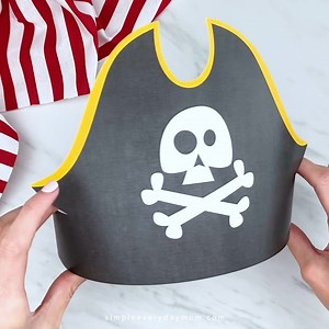 🏴‍☠️ Pirate Headband Craft ✂️ Get the template on the blog | Simple Everyday Mom