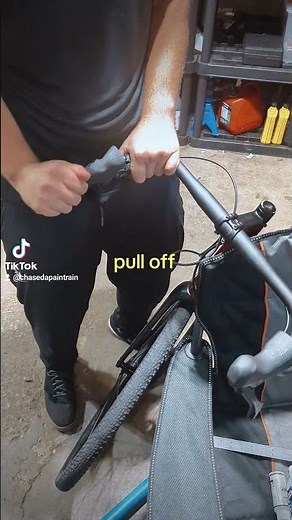 How to replace Shimano Bracket cover in 60 seconds #shorts #bike #diy