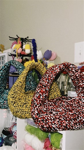 40 reactions · 19 comments | Ganahan kos bag... Thanks @Magicknotbag for the pattern 臨 #crochetbag #itsmechonah #crochetedbychonah #crochet #handmadewithlove | Chona Harrington | Facebook