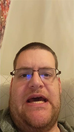 Video reaction to Robin Williams yelling in Good Morning, Vietnam short