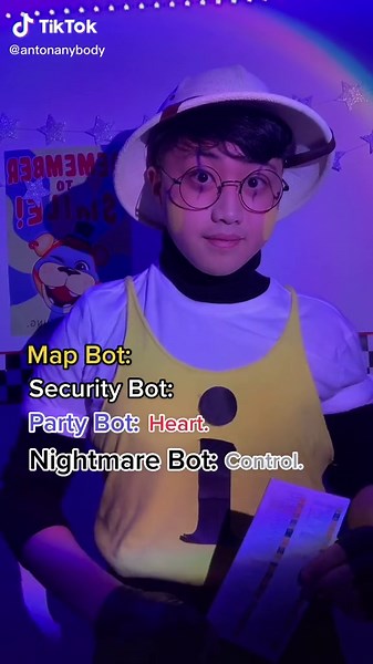 Map Bot and Security Breach in FNAF Cosplay