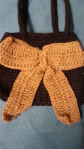 sorry for the noise in the background 🖤🤎