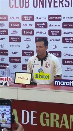 Universitario. DT Araujo en Conferencia Prensa