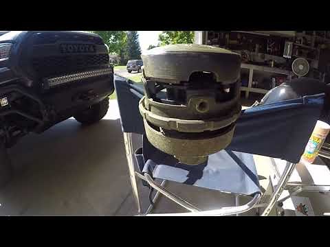 Dewalt Brushless 20v DCST920 Weedeater: Replacing String