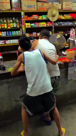 Caught in the act! 🤭🛒 Shopping fun or sneaky moments? #ShoppingSpree #CaughtInTheAct | VSG