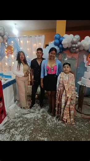 Videos de lico.cholita.alicia (@lico.cholita.alic) con “sonido original - lico.cholita.alicia”