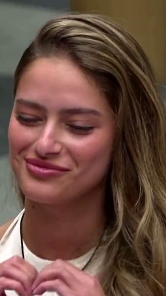 Emily Kuper (@emilykuper) - חוויה עוצמתית בבית האח הגדול במשך שלושה חודשים