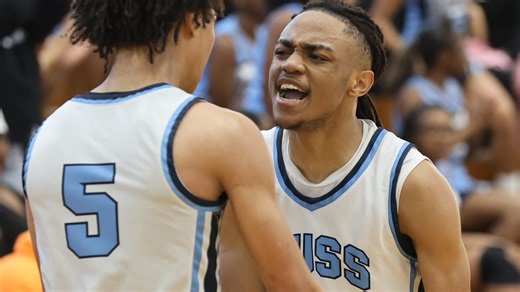Hunter Huss basketball surges past Hickory, into NCHSAA 5A West final. Here's how