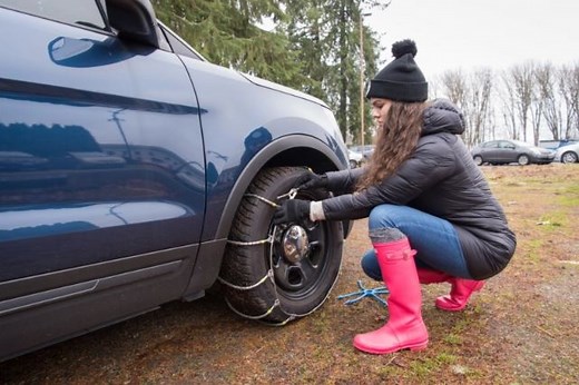 Winter driving: What to know about tire and chain requirements in Washington state