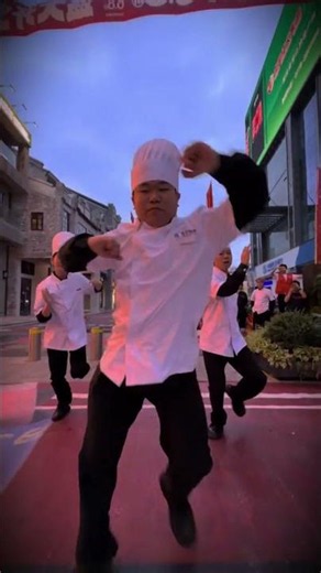 This chef’s dance moves are on another level... #dailygoodmusic #musiccomparison #comparison #vocal