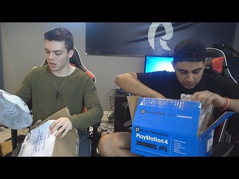 THE MOST INSANE FAN MAIL OPENING EVER!!