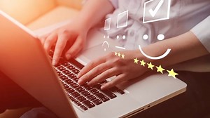 Buyer beware: Fake online reviews