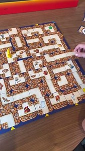 4.4K views · 19 reactions | Findest auch du den Weg durch das verrückte Labyrinth?️Vielen Dank @ourfamilygaming für diesen tollen #RavensburgerMoment | Ravensburger | Facebook