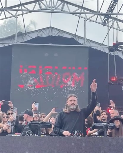 Techno City on Instagram: "A classic with Solomun 🔥 He returns with @teksupport for another open air show in New York on May 24th after huge demand for his first show. Ticket link in our bio. 🎪 @teksupport 📍 Fulton Fish Market Hunts Point, NY 📅 May 24"