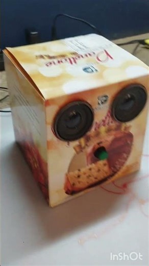 CAIXA DE SOM CASEIRA com caixa de PANETTONE e plaquinha bluetooth com caixa de papelão 3
