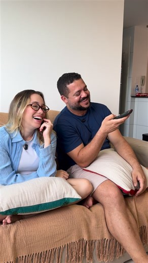 Arianne Nobre on Instagram: "A sala é onde a vida acontece e as memórias são criadas todos os dias. Com @alaresinternet você pode garantir 700 MEGA + Wi-Fi 6 + Alares Play com um catálogo incrível de séries e filmes por apenas R$ 99,99. Bom demais! 🫶🏻✨ *publi"