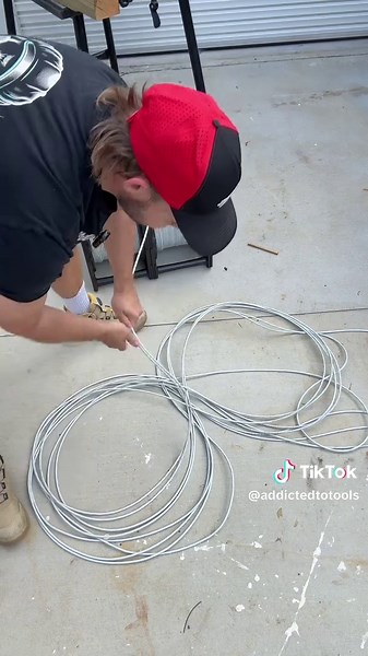 How many others are doing this? I’ve done this for years in many scenarios. Data can become a real mess if not managed. This is how I keep it organised with a figure 8. Remember to checkout addictedtotools.com for tools and merch