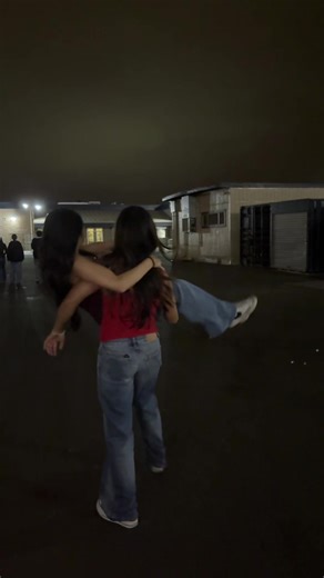 yes this is a flex @annie