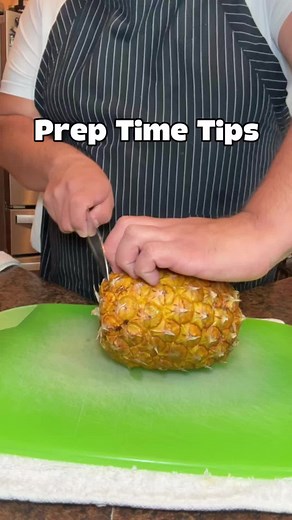 Stretch that dollar. Cut your own pineapple, stash it in Snapware, and turn the skins into a calming pineapple tea. Pineapple-Skin Tea: Simmer pineapple skins for 20 minutes. Cool it down. Add ginger, cinnamon, mint — whatever you like. Sweeten if you want. 👉 Comment RECIPE for 400 step-by-step dishes inside my cooking program. ✨ Free trial 4 free cookbooks included.
