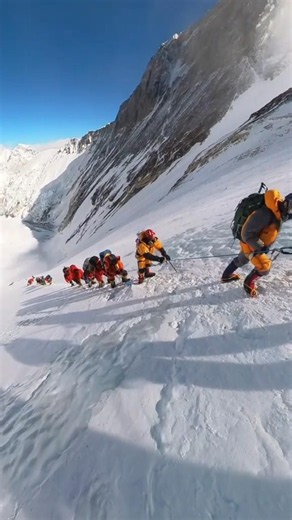 This is how k2 mountains climb