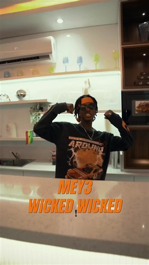 Freaky Freestyle: Skyface Reveals His Face