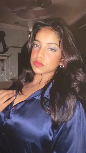 𝑅𝒾𝓉𝓏𝓏𝓏 🎀 | Grrrrrrr…👄💙 . . (Grr, Grrrrr trend, dame un grrr, trending song, trending video, transition, blueee,makeuplook) . #viral #trendingreels... | Instagram