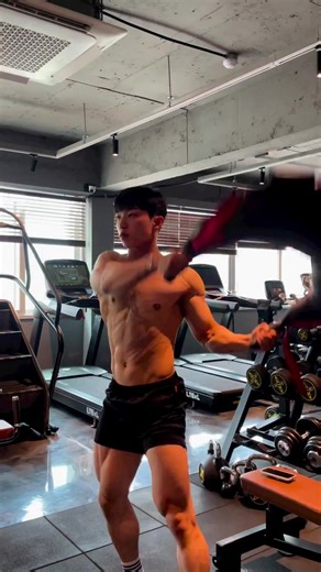 Exercise for Shredding #shredded #athlete #korean #muscleasian #sportsmodel #musclelove #calisthenics #junior #gymaddict #gymrat #abs #fitnessmodel #modelasian