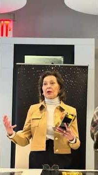 Kelly Bishop