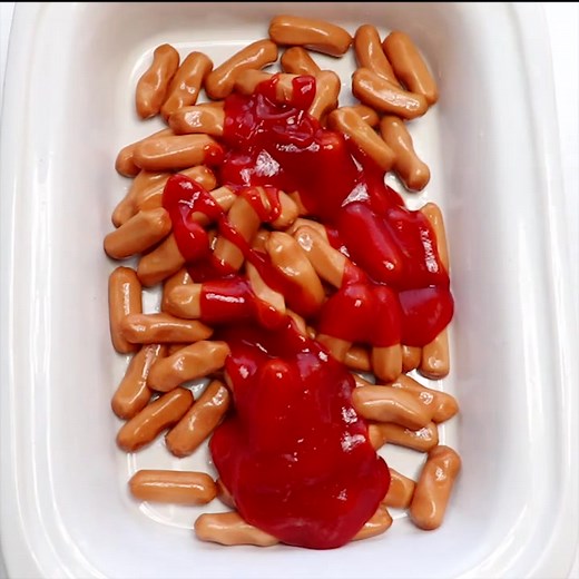 2K views |  Ready to impress your guests at the next party? Try these SUPER EASY Crock-Pot Little Smokies! With only 5 ingredients, you’ll whip them up in no time! ✨ Find the link to the recipe and instructions in the first comment below  Let the deliciousness begin! 拾 | Crock-Pot Ladies | Facebook