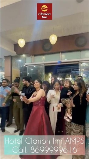 Naache saara khandaan 💃 #wedding #baraat #hotel