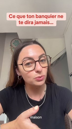 Bianca / coach en finance on Instagram: "La plupart des gens pensent que leur banquier est là pour les conseiller… En réalité, il a des objectifs commerciaux à atteindre. Il te proposera en priorité les produits de sa banque, pas ceux qui sont les plus intéressants pour toi. 👉 Si tu veux vraiment faire les bons choix financiers, forme-toi ou fais appel à un conseiller indépendant. 💡 L’éducation financière, c’est le seul vrai pouvoir. #investissement #pea #argent"