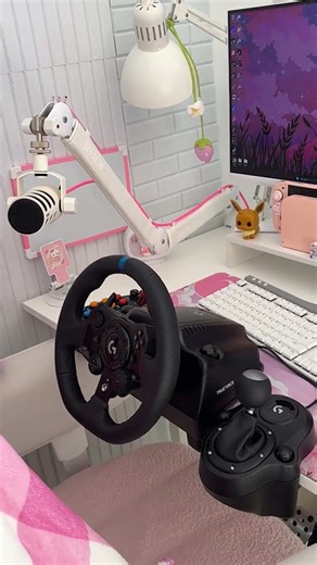 Unboxing the new sim rig with @𝙹𝚎𝚜𝚜𝚒𝚌𝚊 What are you driving today, chat? Gear: • G923 TRUEFORCE Racing System • Driving Force™ Shifter #unboxing #g923 #simracing #logitechg