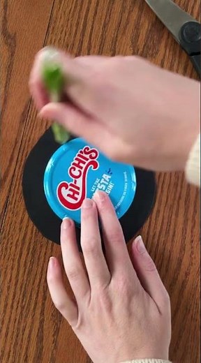 Cover a Jar Lid with Paper - Upcycling a Jar