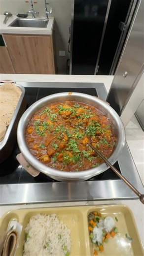 Simple Office Lunch: White Rice with Dal Makhani & Besan Ke Ladoo ❤️ #fyp #vlog #minivlog